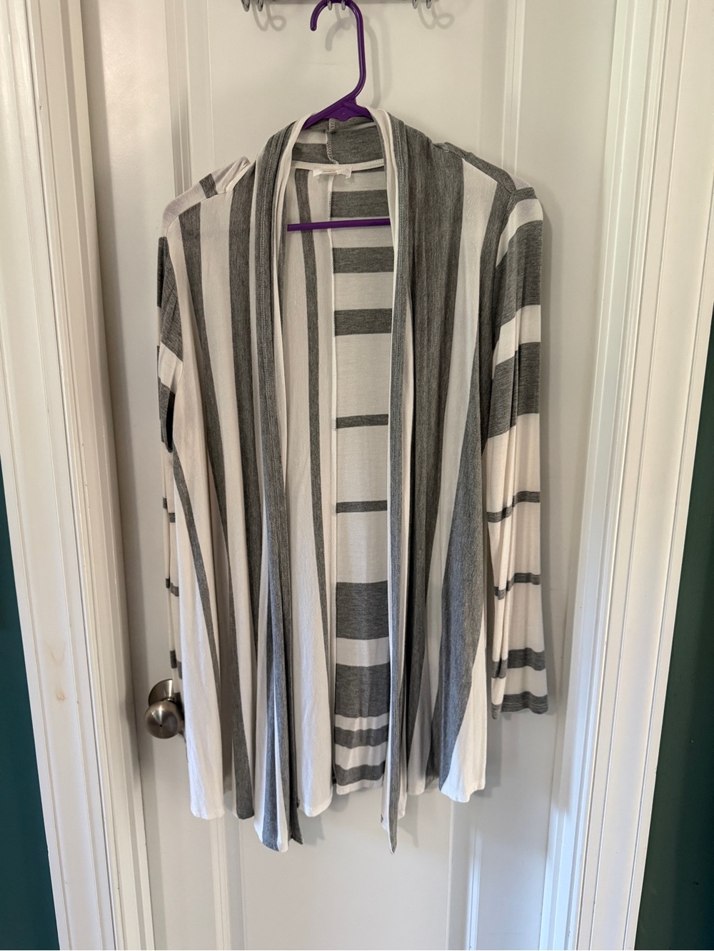 Crescent Gray & White Striped Open-Front Cardigan